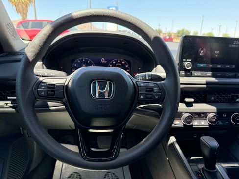 Used 2025 Honda Accord SE image 17
