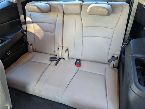 Used 2021 Honda Pilot Touring image 21