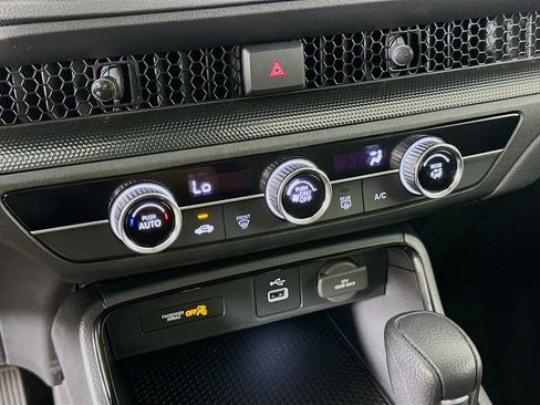 Used 2025 Honda CR-V LX image 21