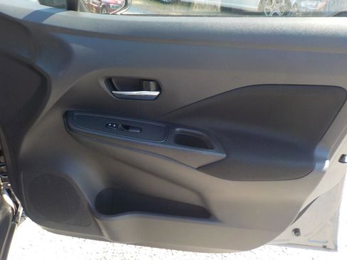 Used 2021 Nissan Versa SV image 27