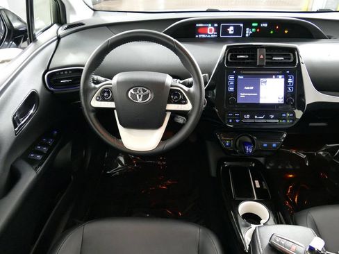 Used 2016 Toyota Prius Three Touring FWD image 22