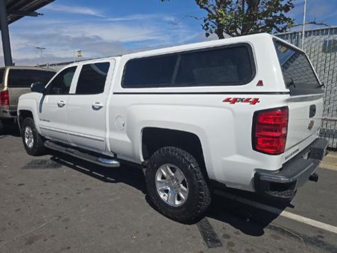 Used 2018 Chevrolet Silverado 1500 LT w/ All Star Edition AWD/4WD image 4