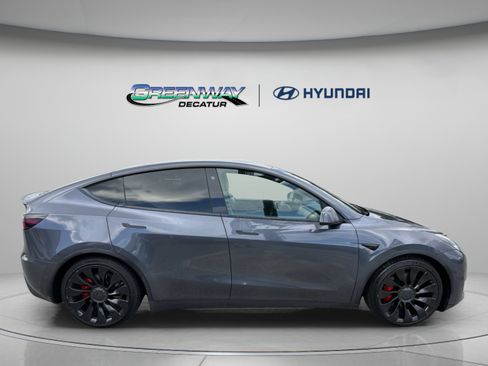 Used 2022 Tesla Model Y Performance AWD/4WD image 9