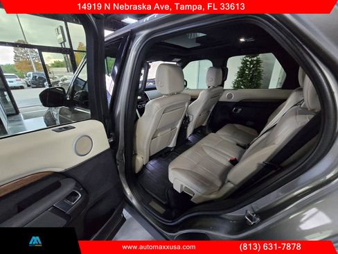 Used 2018 Land Rover Discovery HSE image 31