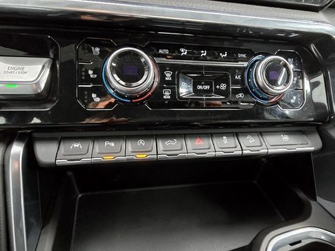 Used 2023 GMC Sierra 1500 Denali w/ Technology Package image 24