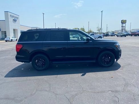Used 2024 Ford Expedition XLT AWD/4WD image 7