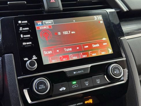 Used 2019 Honda Civic Sport image 17