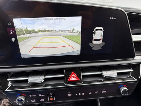 New 2025 Kia Niro EX image 19