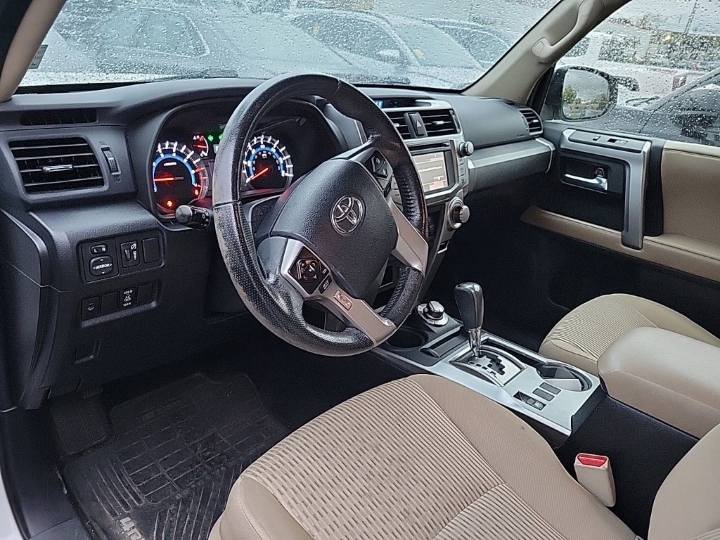 Used 2016 Toyota 4Runner SR5 AWD/4WD image 7