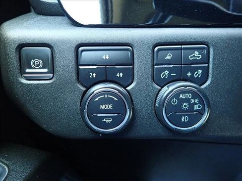 Used 2024 Chevrolet Silverado 2500 LT w/ Convenience Package AWD/4WD image 23