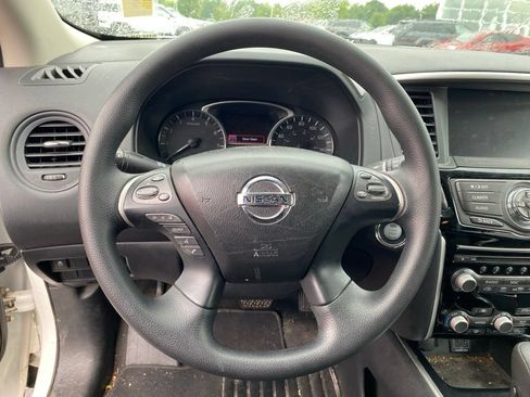 Used 2019 Nissan Pathfinder S AWD/4WD image 7