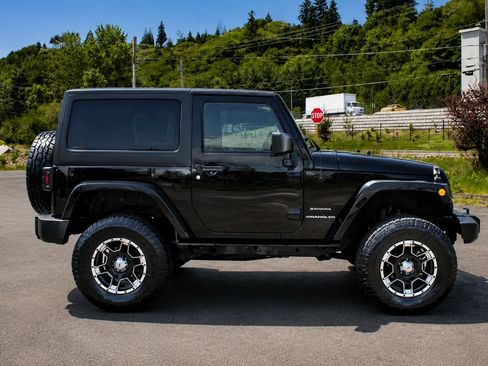 Used 2012 Jeep Wrangler Sport AWD/4WD image 8