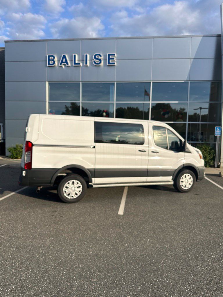 Used 2024 Ford Transit 250 Low Roof w/ Exterior Upgrade Package RWD image 3