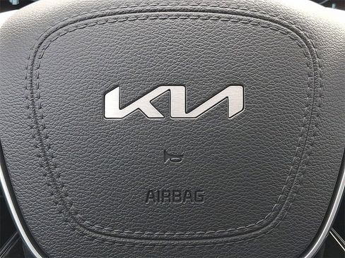 New 2025 Kia Telluride S image 12