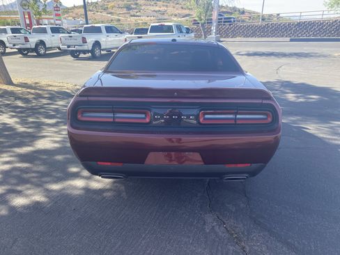 Used 2019 Dodge Challenger SXT RWD image 3