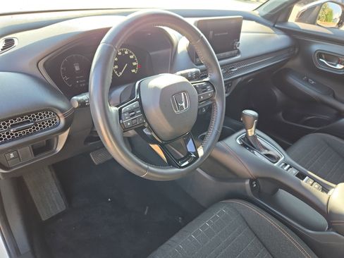 Used 2024 Honda HR-V Sport image 12