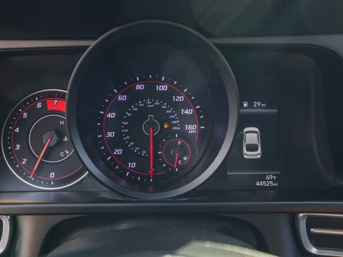 Used 2021 Hyundai Elantra SEL image 31