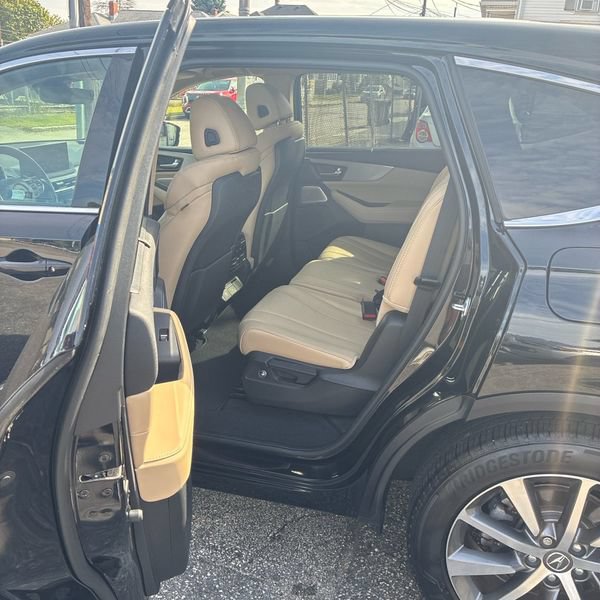 Used 2025 Acura MDX w/ Technology Package AWD/4WD image 3