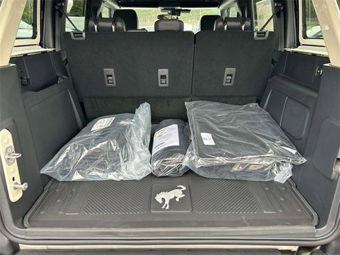 New 2025 Ford Bronco Badlands image 13
