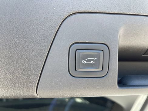 Used 2023 Buick Envision Essence w/ Sport Touring Package AWD/4WD image 13