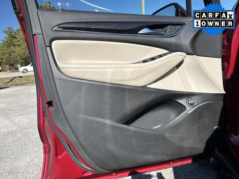 Used 2021 Buick Enclave Essence w/ Sound and Sites Package image 20