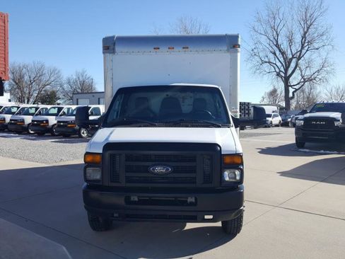 Used 2017 Ford E-350 and Econoline 350 Super Duty image 4