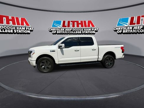 Used 2025 Ford F150 Lightning Lariat AWD/4WD image 4
