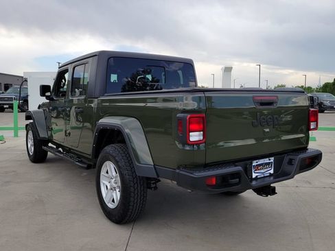 Used 2022 Jeep Gladiator Sport AWD/4WD image 5