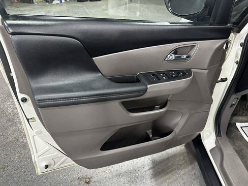 Used 2015 Honda Odyssey EX-L image 35