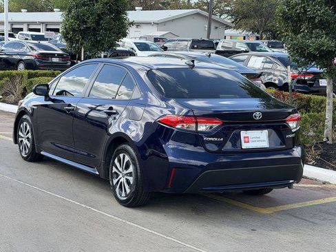 Used 2021 Toyota Corolla LE image 5