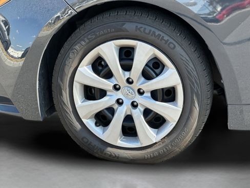 Used 2023 Toyota Corolla LE image 32