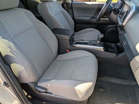 Used 2023 Toyota Tacoma SR5 RWD image 28