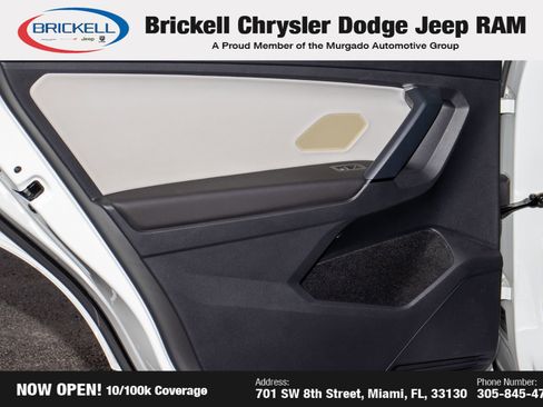 Used 2019 Volkswagen Tiguan SE w/ Panoramic Sunroof Package image 11