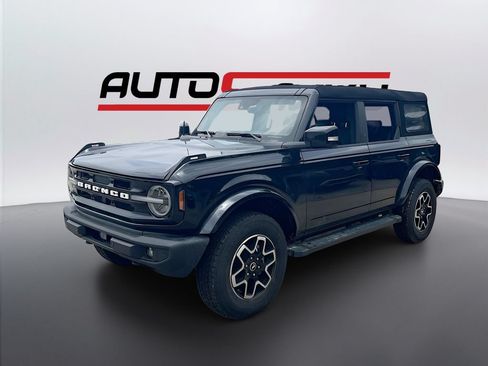 Used 2024 Ford Bronco Outer Banks AWD/4WD image 3
