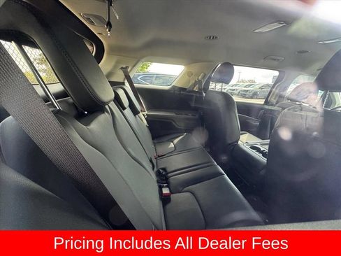 Certified 2026 Kia Carnival FWD image 5