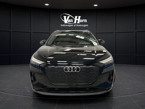Used 2023 Audi Q4 e-tron Premium AWD/4WD image 2