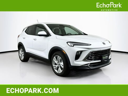 Used 2025 Buick Encore GX Preferred FWD image 1