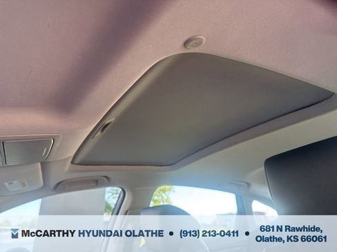 Used 2022 Honda Accord Touring image 9