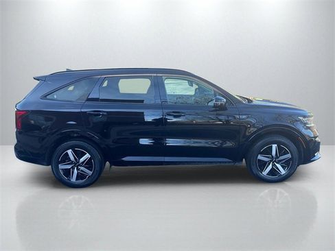 Certified 2023 Kia Sorento S w/ Panoramic Sunroof Package image 8