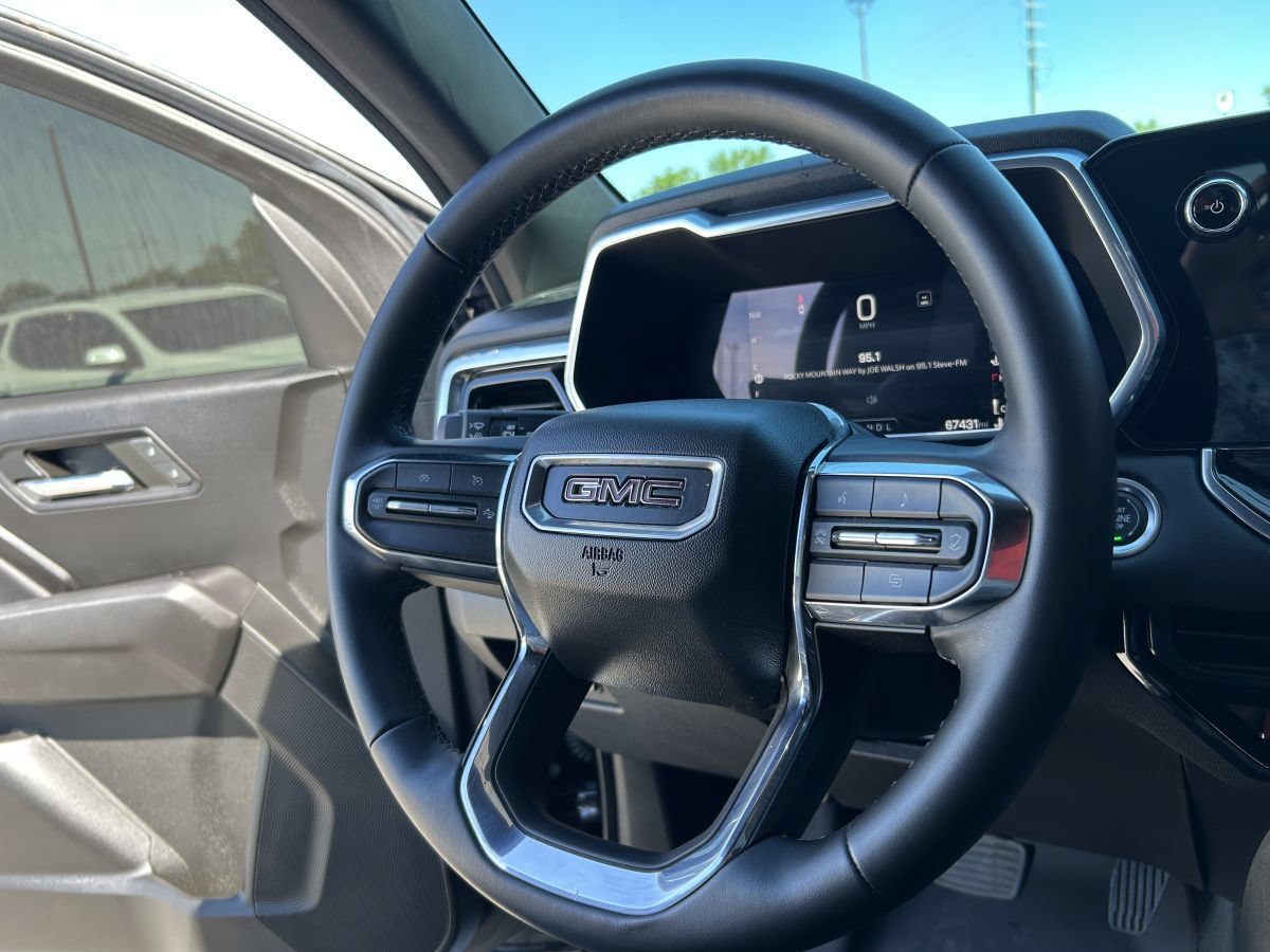 Used 2023 GMC Canyon Elevation w/ Elevation Premium Package AWD/4WD image 8