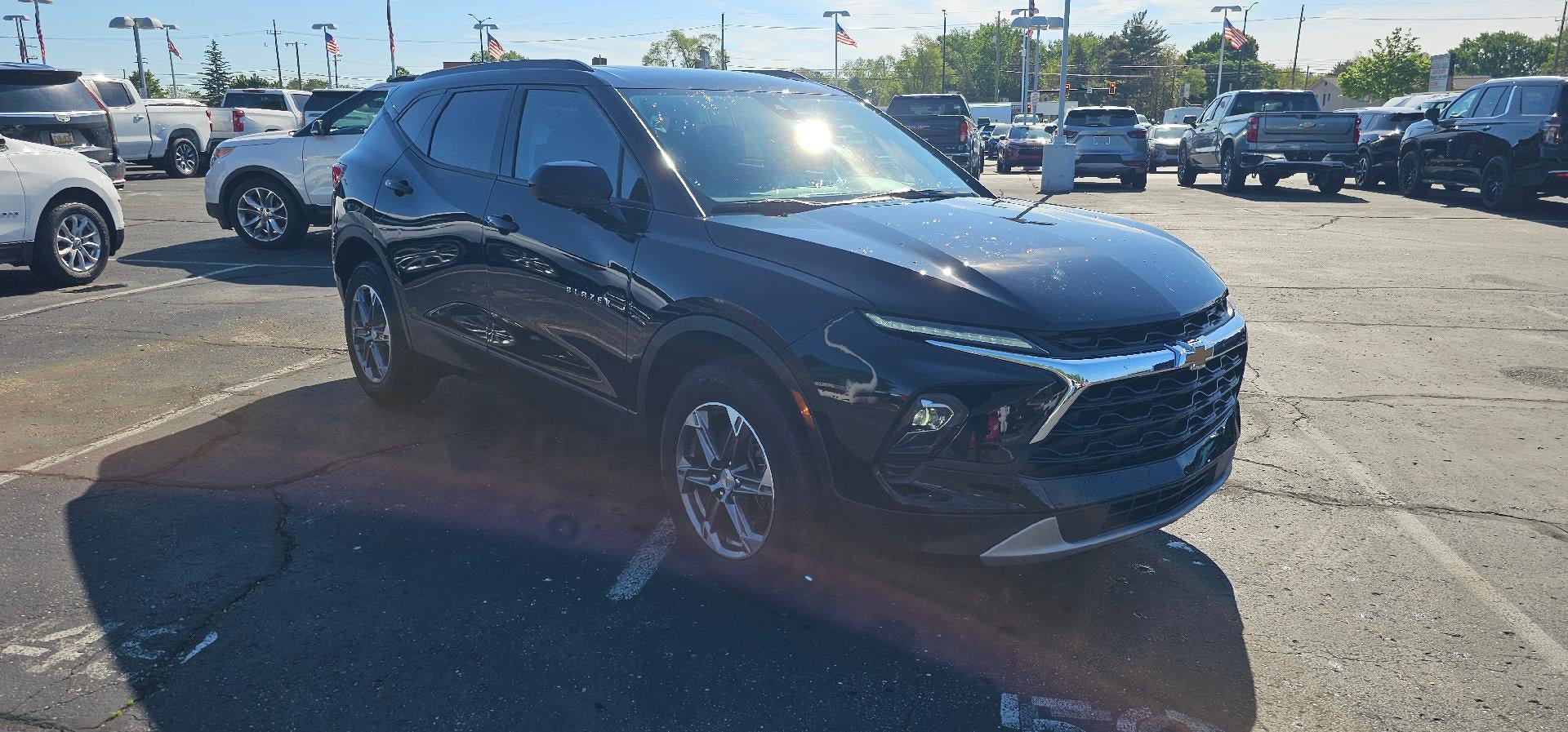 Used 2024 Chevrolet Blazer LT w/ Convenience Package FWD image 1