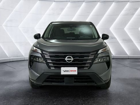 Used 2026 Nissan Rogue S FWD image 2