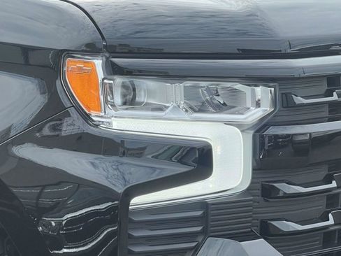 Used 2023 Chevrolet Silverado 1500 RST w/ Convenience Package II AWD/4WD image 7