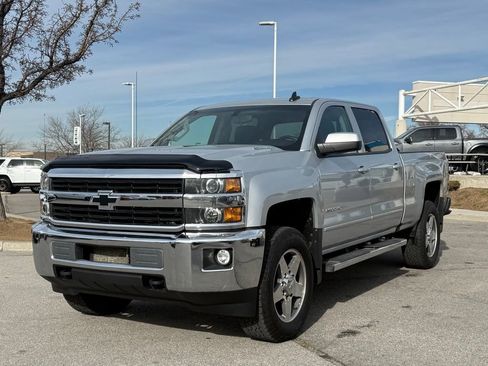 Used 2016 Chevrolet Silverado 2500 LT image 3