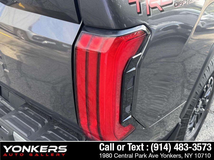 Used 2022 Toyota Tundra SR5 AWD/4WD image 7