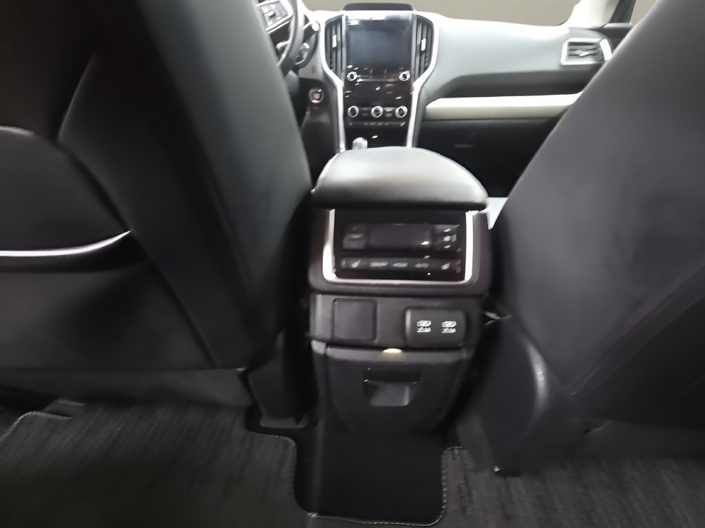 Used 2019 Subaru Ascent Limited w/ Popular Package #4 AWD/4WD image 30