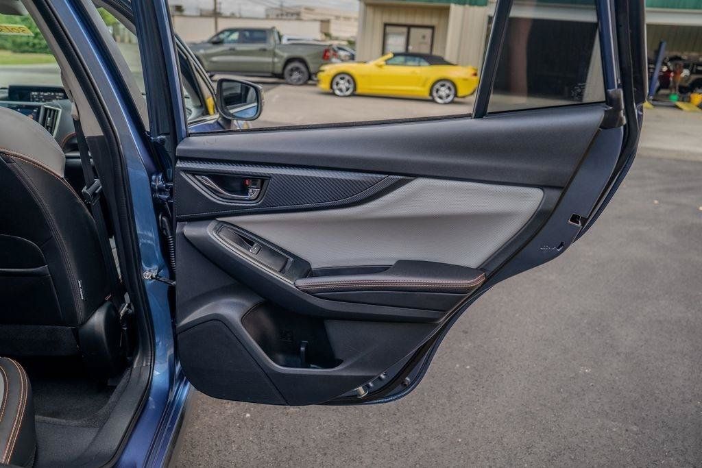 Used 2020 Subaru Crosstrek 2.0i Limited w/ Moonroof Package w/Navigation AWD/4WD image 23
