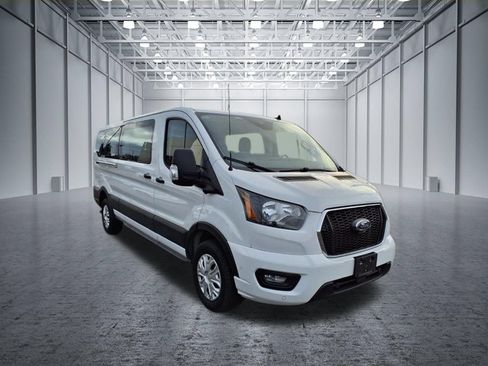 Used 2023 Ford Transit 350 XLT RWD image 5
