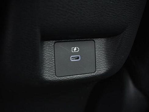 New 2025 Nissan Versa SR w/ Trunk Package image 21