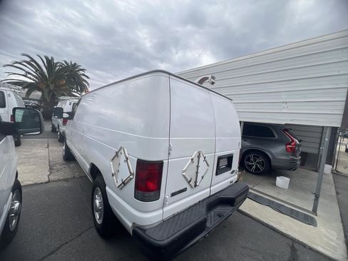 Used 2010 Ford E-150 and Econoline 150 image 6